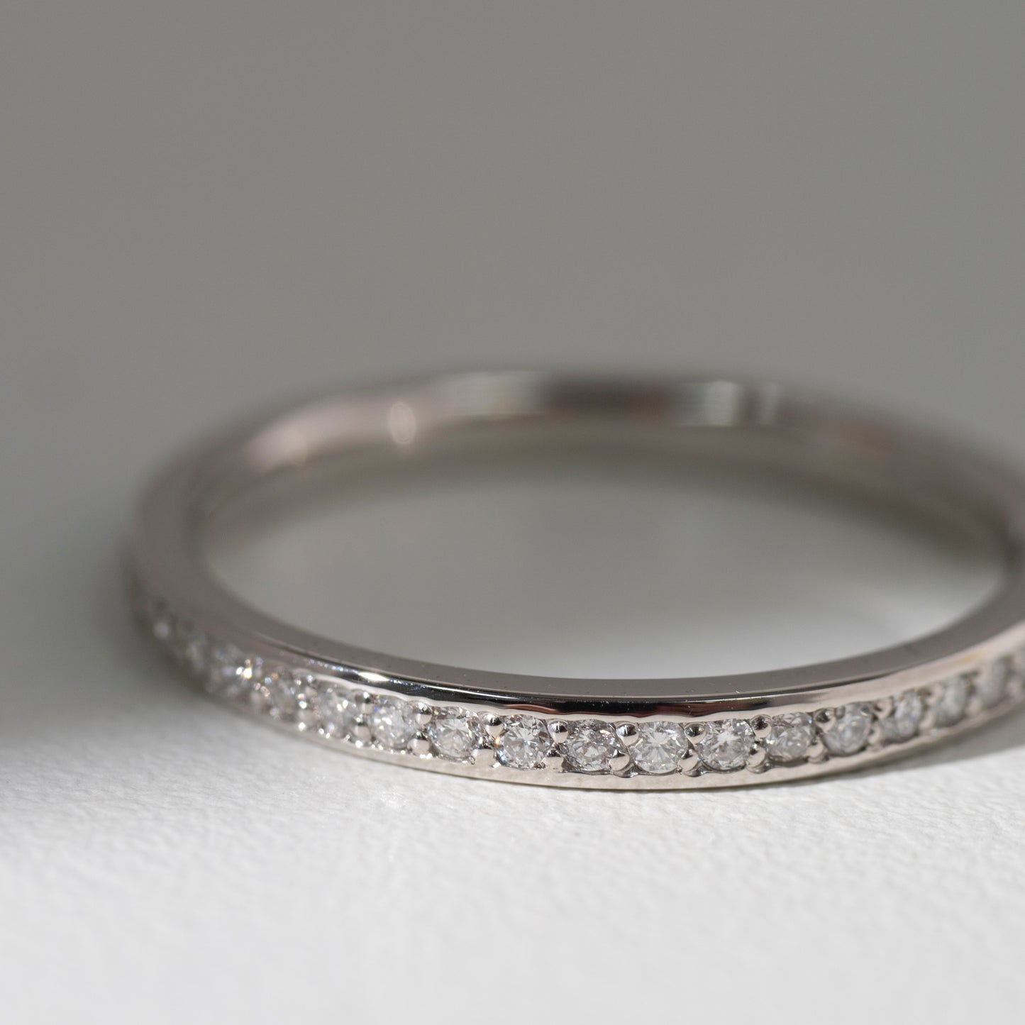 ハーフエタニティリングレール留め 1.2×25pcs(0.16ct)HERR5451