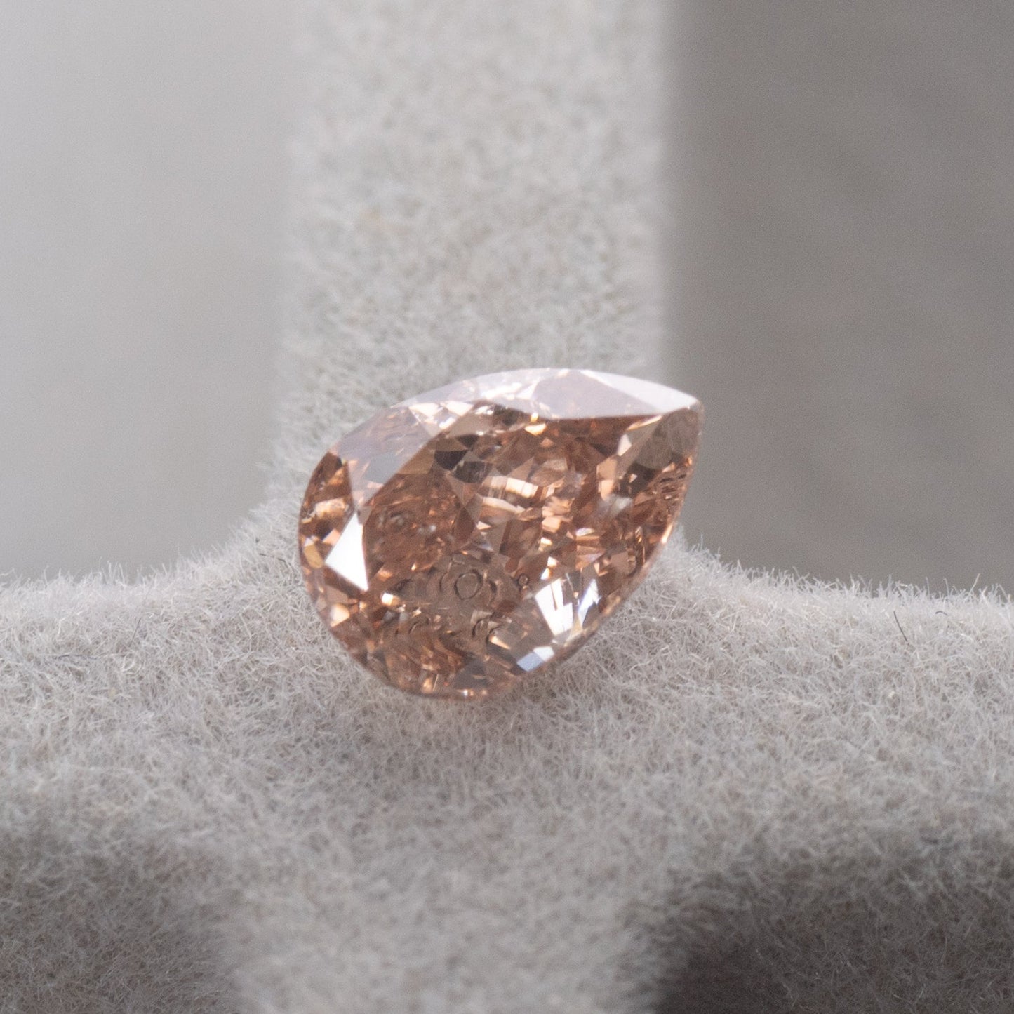 ファンシーブラウニッシュオレンジピンク 0.322ct CGLソ付き FBOP