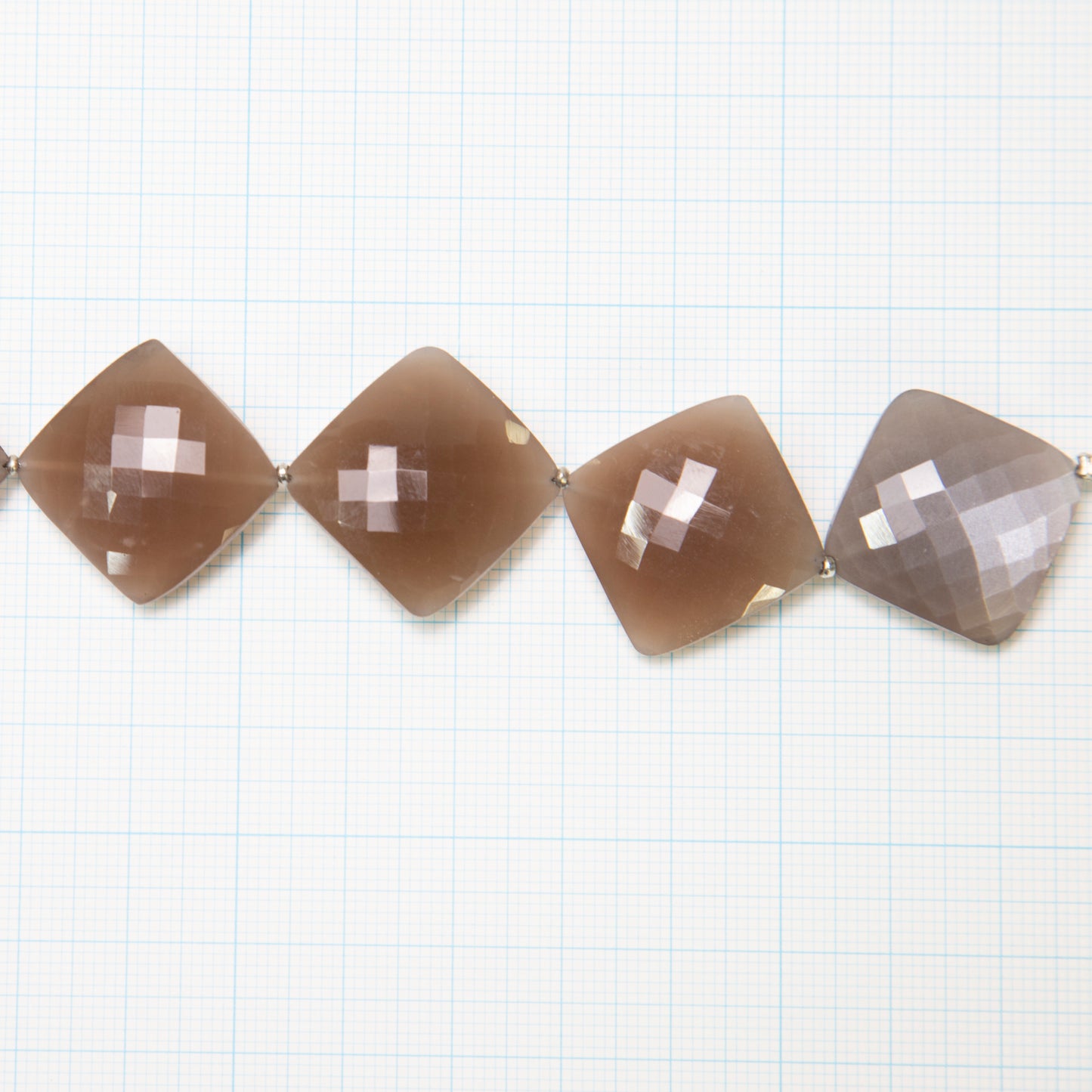 【250036】★マイクロ!チョコレートムーンストーン 1点物! 20×20㎜ 斜め穴