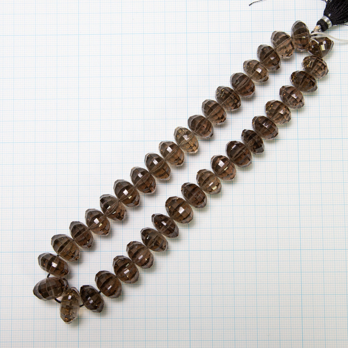 【250072】BIG!スモーキークォーツファンシー極み 約7.7~9.5㎜×11.5~15.5mm