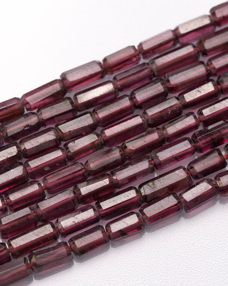 ロードライトガーネット チューブ 縦穴 3×5mm(±1mm)【1028】