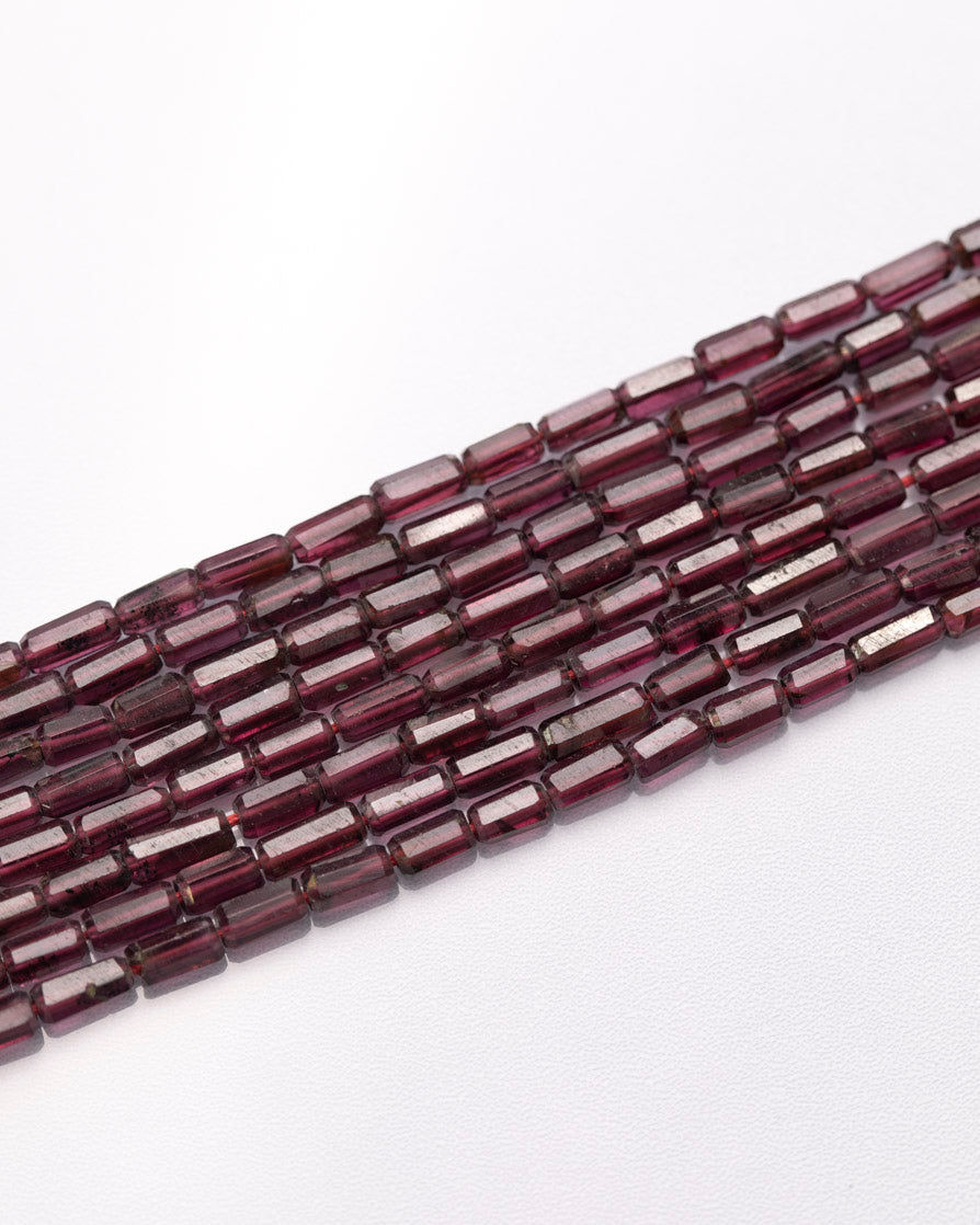 ロードライトガーネット チューブ 縦穴 3×5mm(±1mm)【1028】