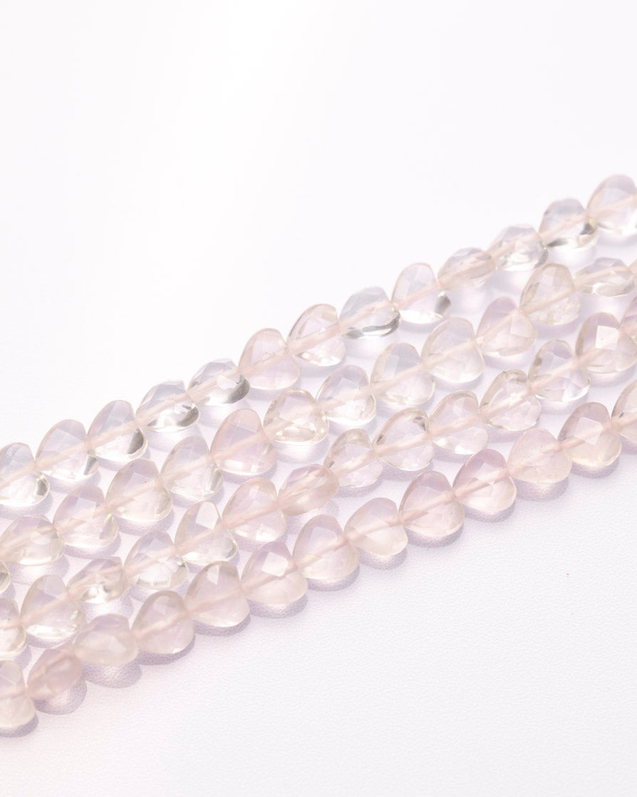 ローズクォーツ ハートカット 縦穴 5.5×6(±1mm)【1040】