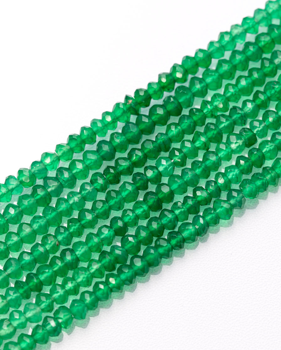 グリーンオニキス ボタンカット 2.5mm(±1mm)【1061】
