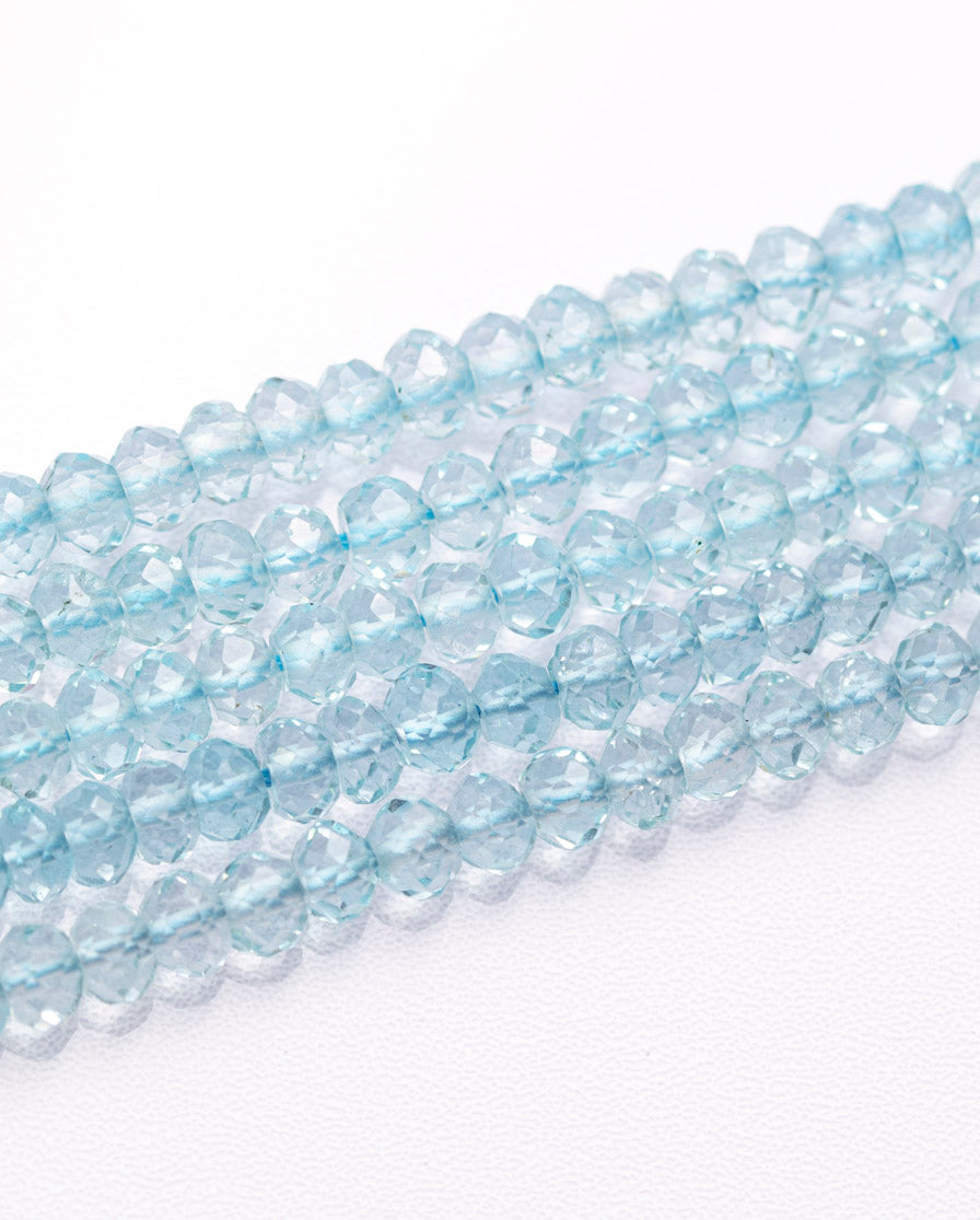 【1110】ブルートパーズ ボタンカット 4mm(±1mm)