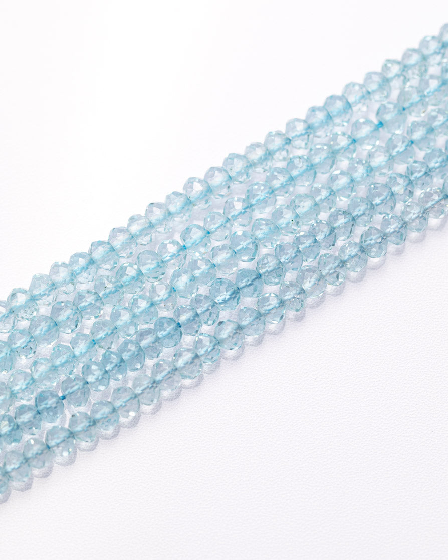 【1110】ブルートパーズ ボタンカット 4mm(±1mm)