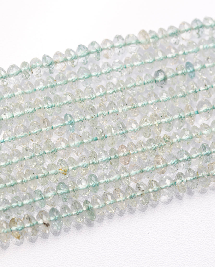 【1113】アクアマリン ボタンカット3~4.5mm(±1mm)