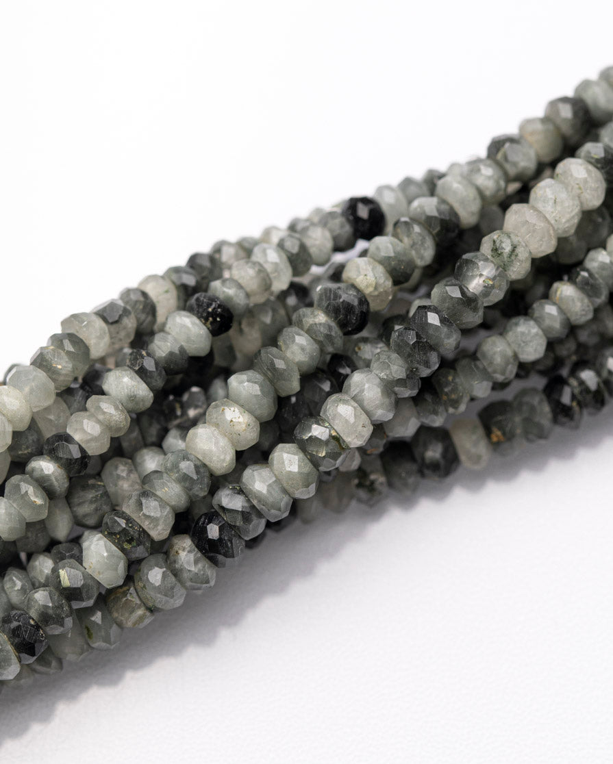 インドキャッツアイ ボタンカット 3.5~4mm(±1mm)【1179】